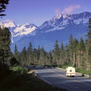 cars-alaska-highway